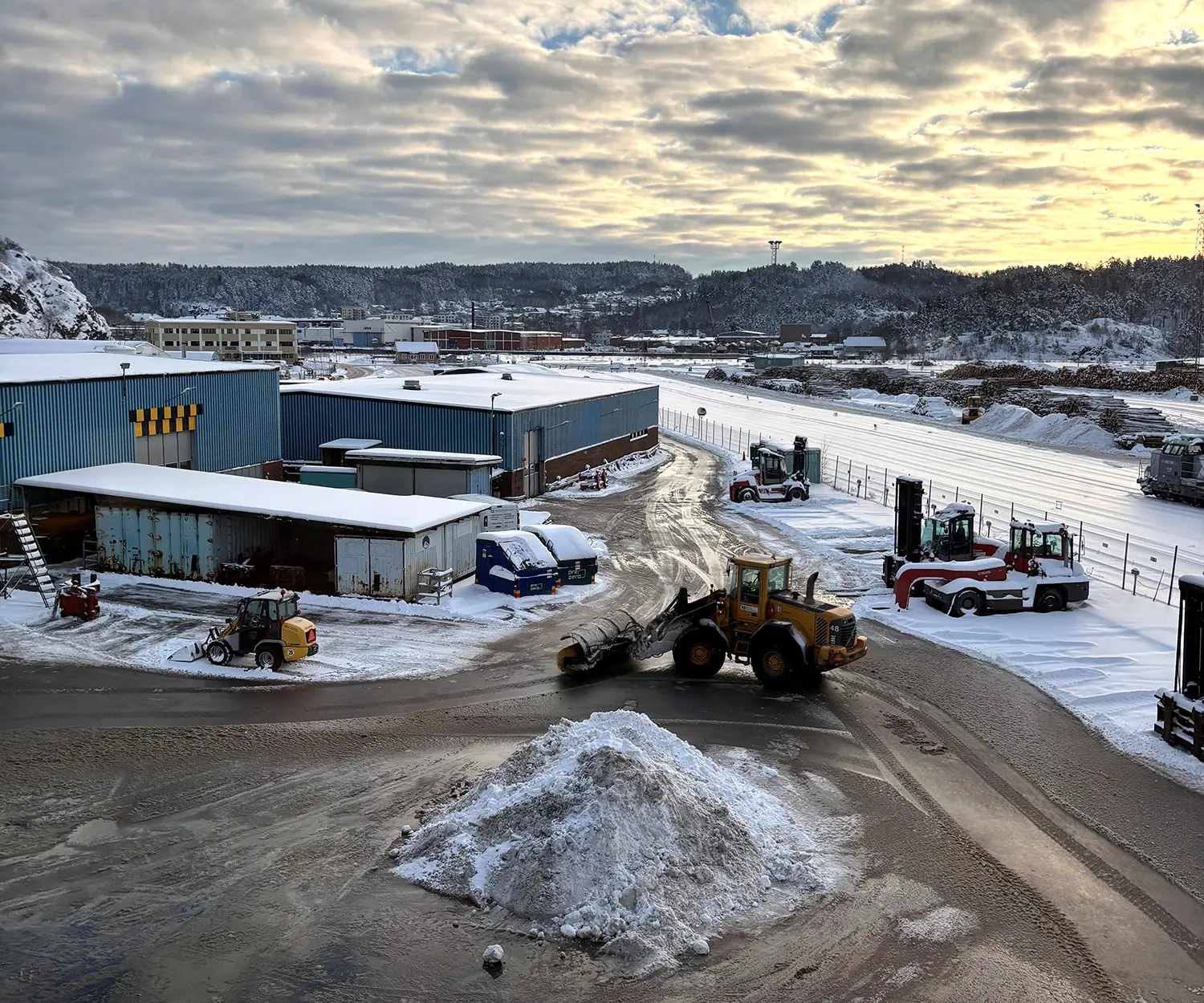 Snöröjning i Uddevalla hamn