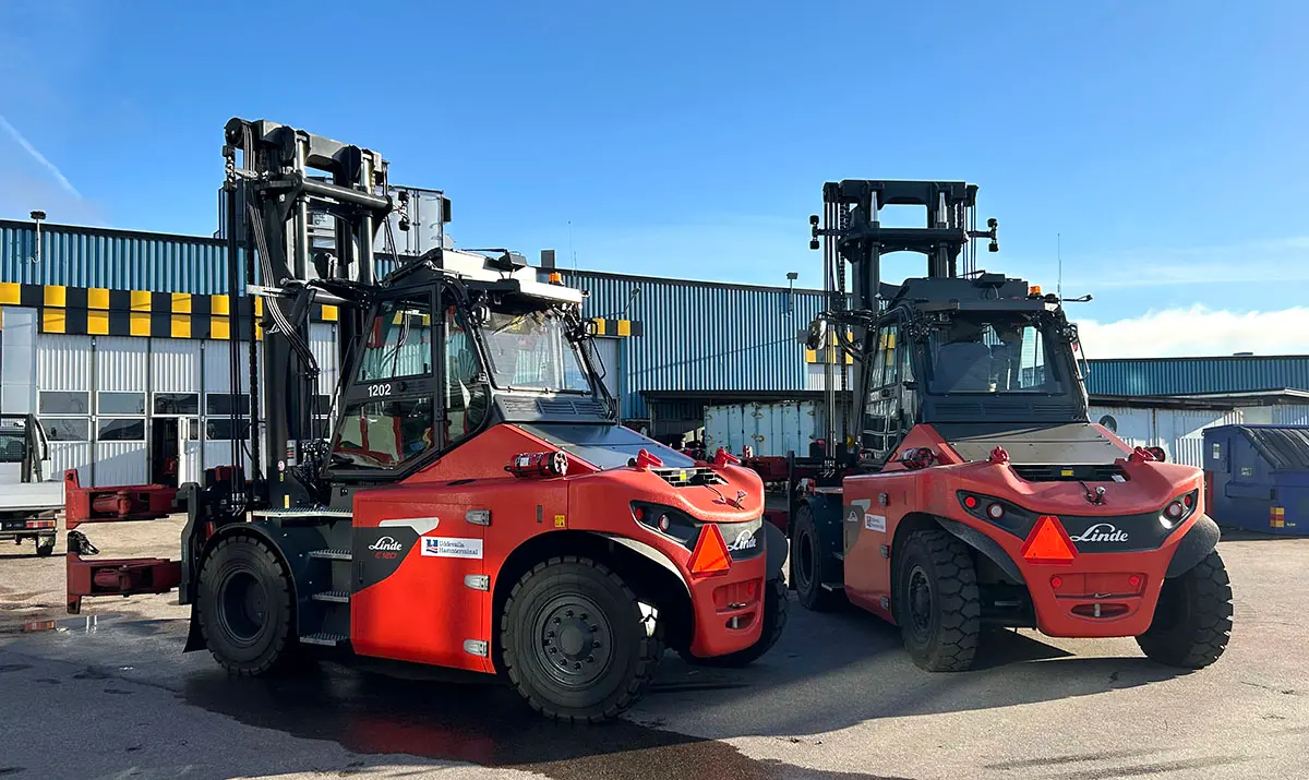 Våra nya 12-tons el-truckar på plats i hamnen